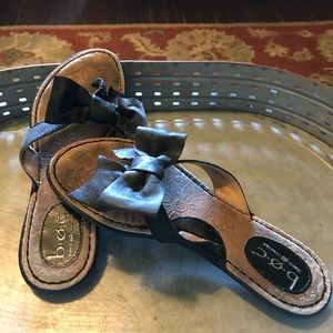 Feminine Black Leather thongs